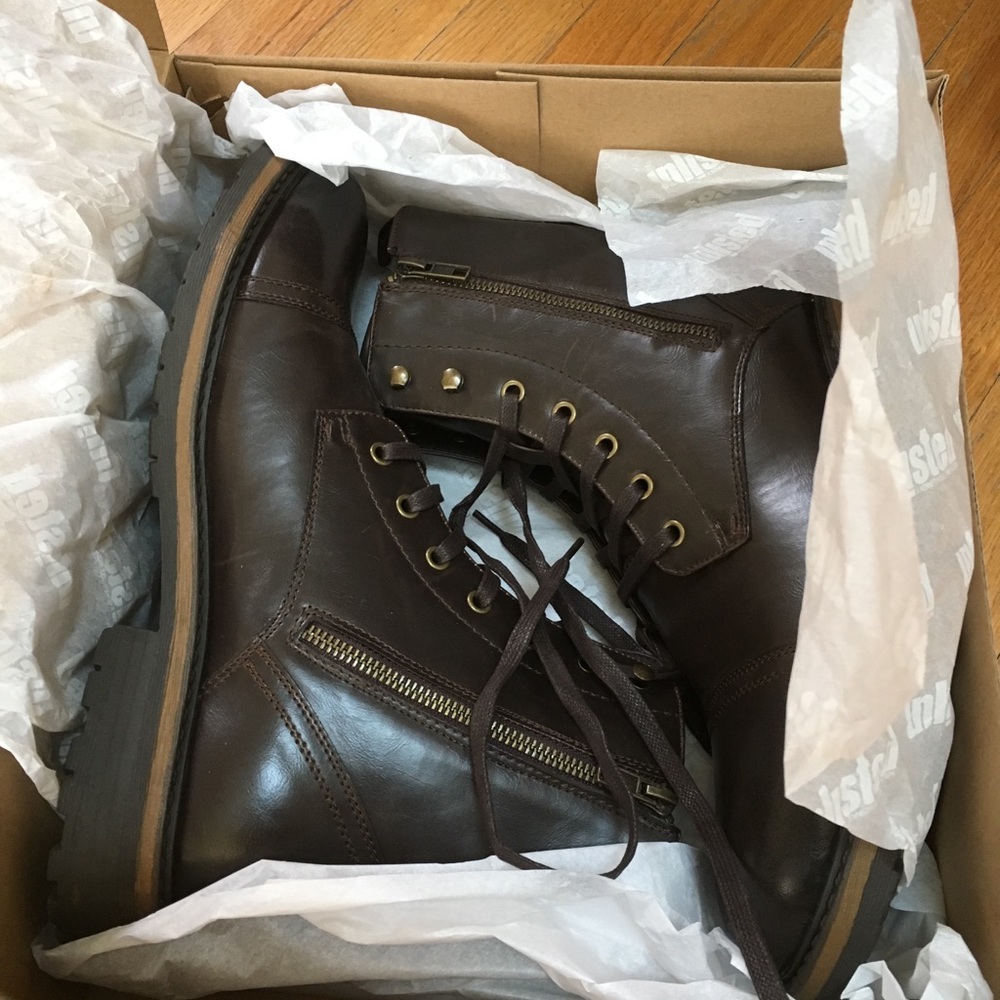 Brand new men’s boots
